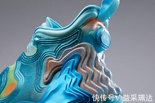 大招|售价直追Yeezy市值超过Adidas,这家国产鞋厂要放大招