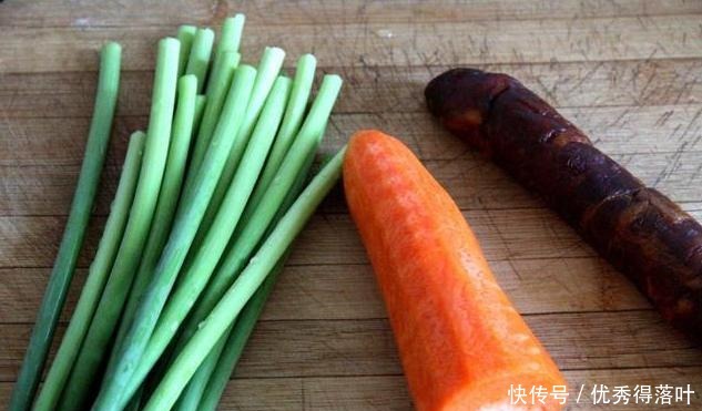 蒜苔和腊肠这么炒,出锅香喷喷,米饭比平常多吃几碗