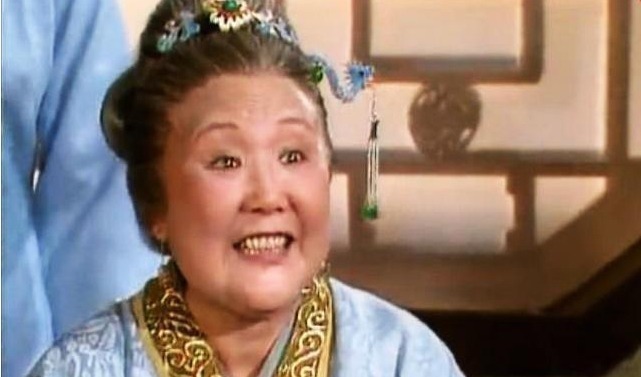 贾母@10岁的雪雁背井离乡,陪黛玉去人生地不熟的城市打拼,非等闲之辈