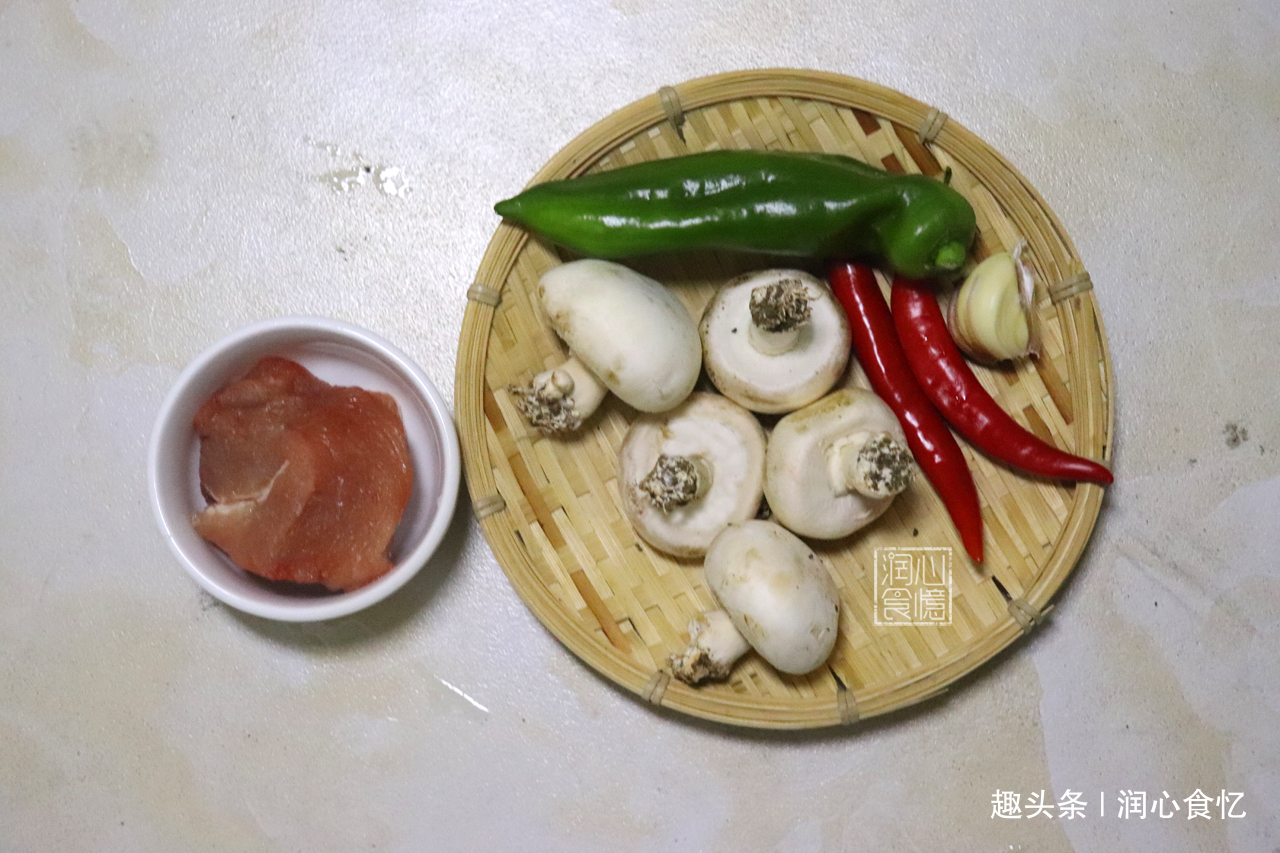 step|骨质疏松最怕此菜,硒含量仅次灵芝,老人要常吃,骨骼强健身体棒