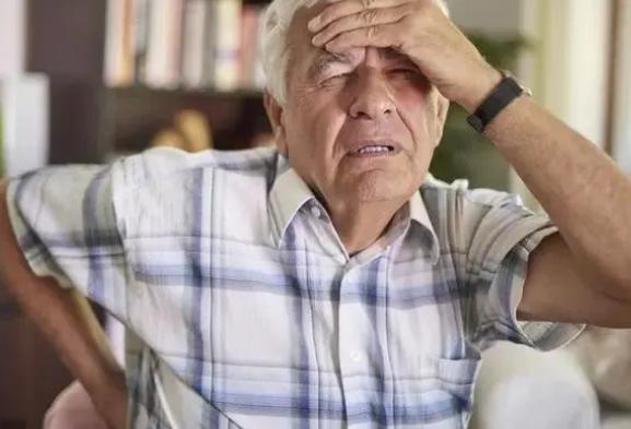 蒲公英|男人,出现5种迹象,说明已经老了,哪怕只占了1个,也要开始保养