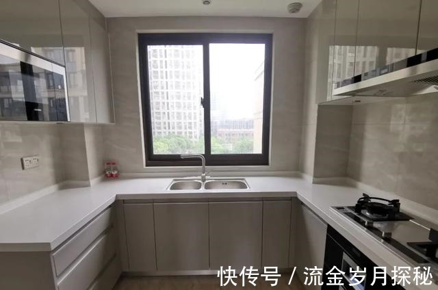 小区|税费能买宝马3系!南京江心洲神秘豪宅,1200万成交了!