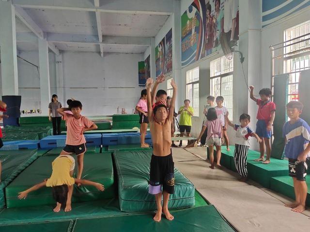 中国跳水队|全红婵弟妹全力备战!2大新天才追逐姐姐脚步,妹妹率先放出豪言