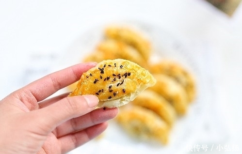 香蕉|不用和面,不用擀面,教你轻松制作香蕉酥,层层起酥,甜而不腻