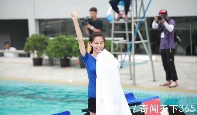 她放棄演藝轉(zhuǎn)入綜藝界，成綜藝界的“抗霸”，兩檔新綜藝將上線(xiàn)