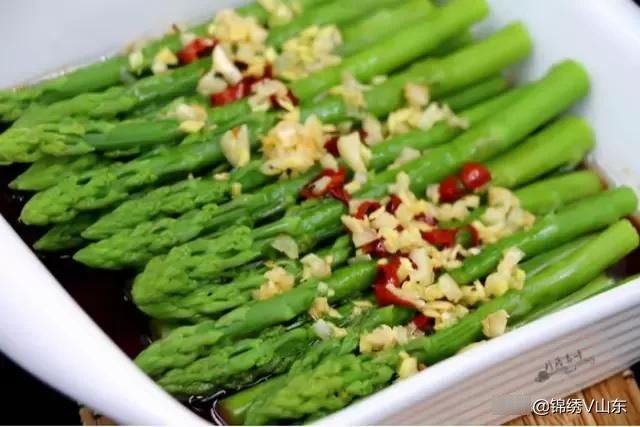 周末家人团聚，弟媳做了12个家常菜，味道不输大饭店，全部光盘