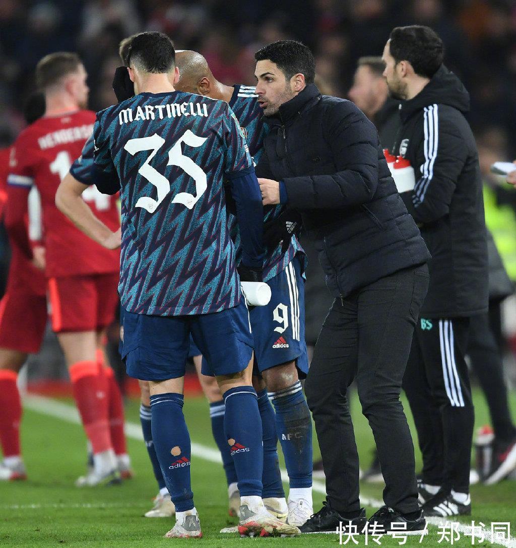 豪门|1-2到0-0!英超豪门又翻车,控球仅2成+被轰17脚,冲击队史第3冠