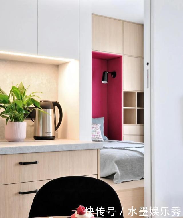 玄关|大龄姑娘买下33㎡小宅，全屋极简装修，卧室抬高45㎝，好舒适