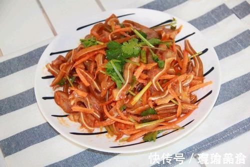好吃|简单解馋的下饭菜,香脆爽口的猪耳朵,好吃到不想停下来
