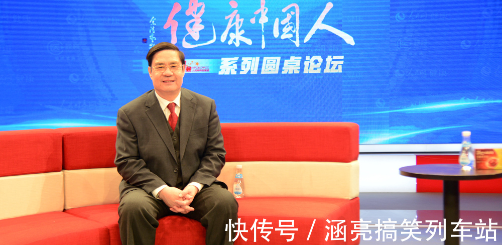 骨关节炎|膝盖疼？中医专家：每天练这4个字，让膝关节喝饱关节液！