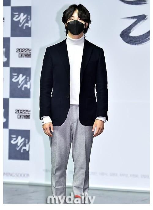 「MD PHOTO」 安圣基尹施允等艺人出席新片《诞生》发布会