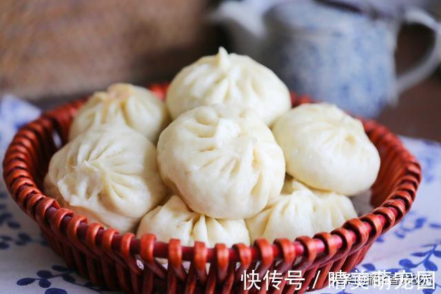 蒸包子|秋天遇到此菜别错过，蒸包子最香，营养高味道棒，再不吃就过季了
