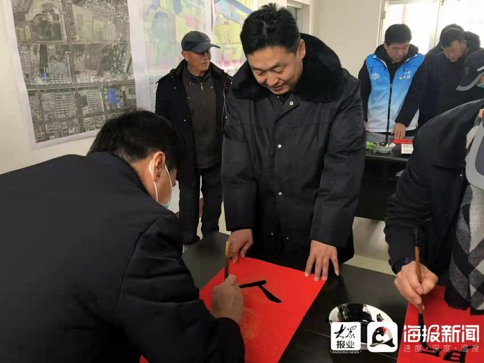 写春联送祝福 喜庆年味进乡村|新春走基层 | 年味