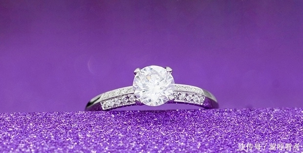 520送心上人什么礼物好?一枚小小钻戒,有大大心意