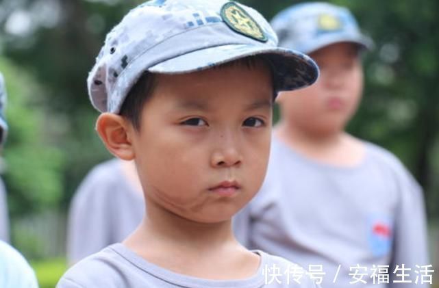 父母|智商高的孩子,小时候常有5种“有趣”的表现,占2条父母就偷着乐吧