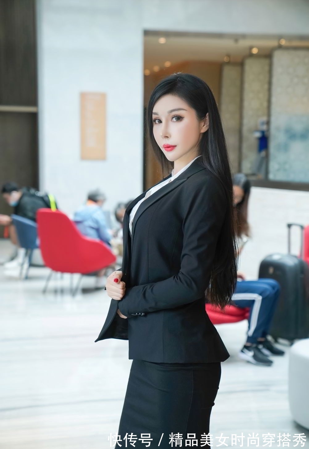 搭配|职场女性如何搭配才能干练又不失成熟的魅力?