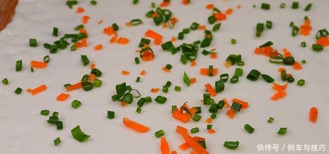 早餐不要只吃包子油条了,教你好吃做法,比馅饼还香,比油条健康