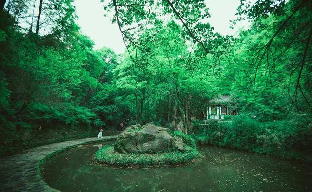 成千上万|峡谷流泉,崖壁盘石,印证了唐宋阶段成千上万大文豪的豪情壮志