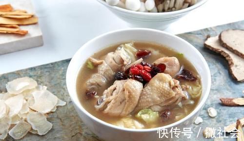 同学们|12岁男孩患“怪病”,一学习就流鼻血,网友:同学们都很羡慕你吧