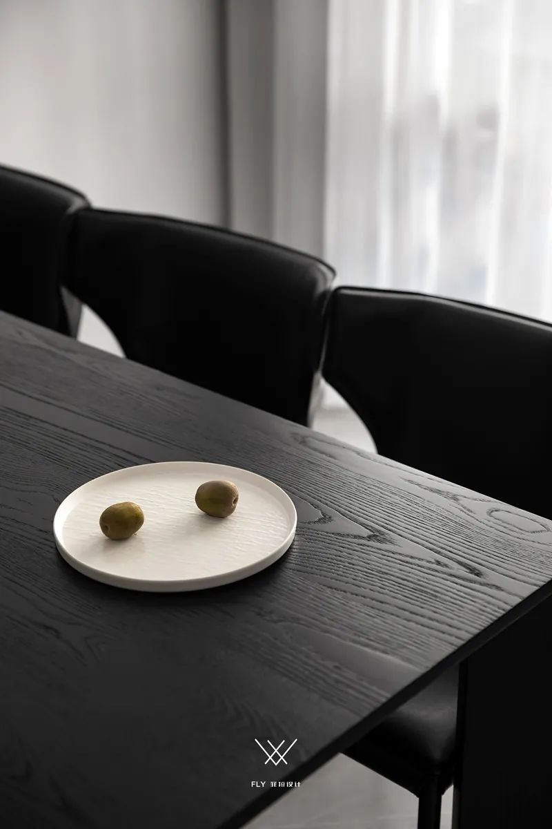 现代|135㎡现代简约，高级时尚黑白灰，生活舒适而唯美