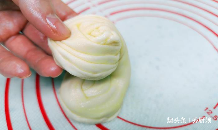 烙饼时，有人抹油，有人烫面，老面点师傅：都不对，教你正确做法