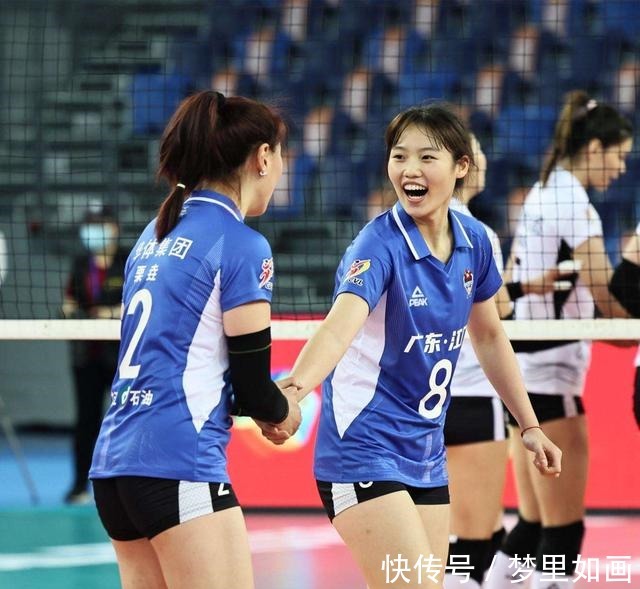 主教练|3-0!江苏横扫广东,教练场下斗法,广东女排欠缺一特质