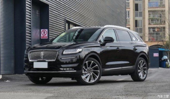 豪华车中的 价格屠夫 整车35处隔音 深海级静音 6缸322马力 乐惠车