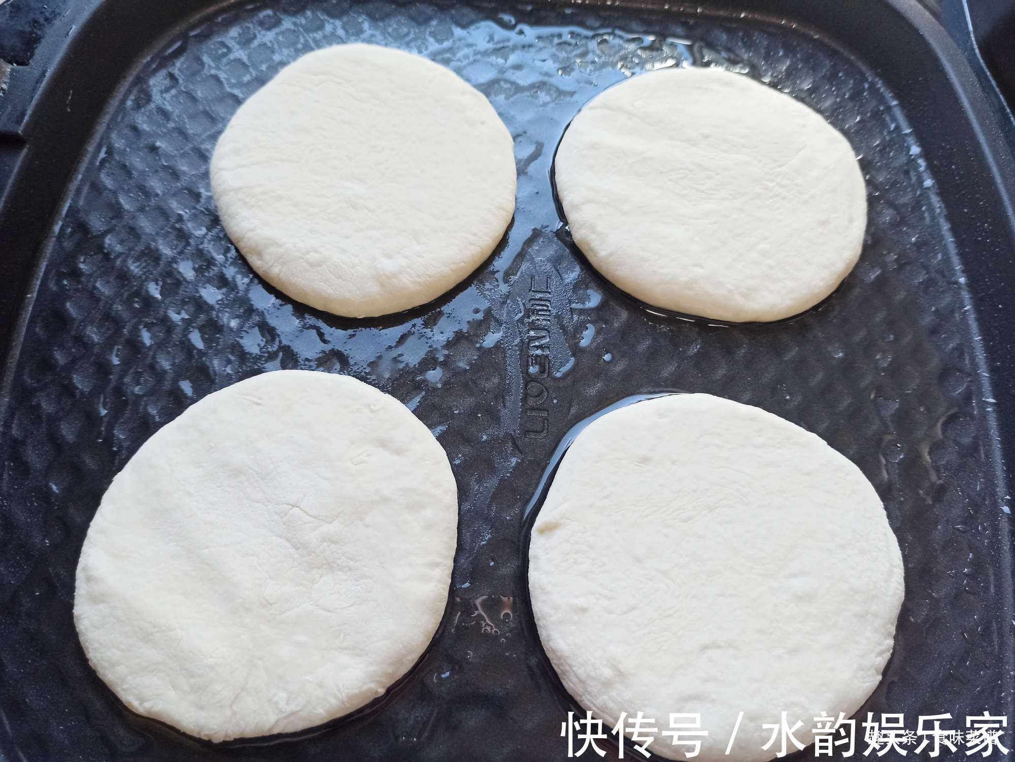 蛋液|不擀面，不揉面，早餐简单做，营养好吃易消化，早上不耽误睡懒觉