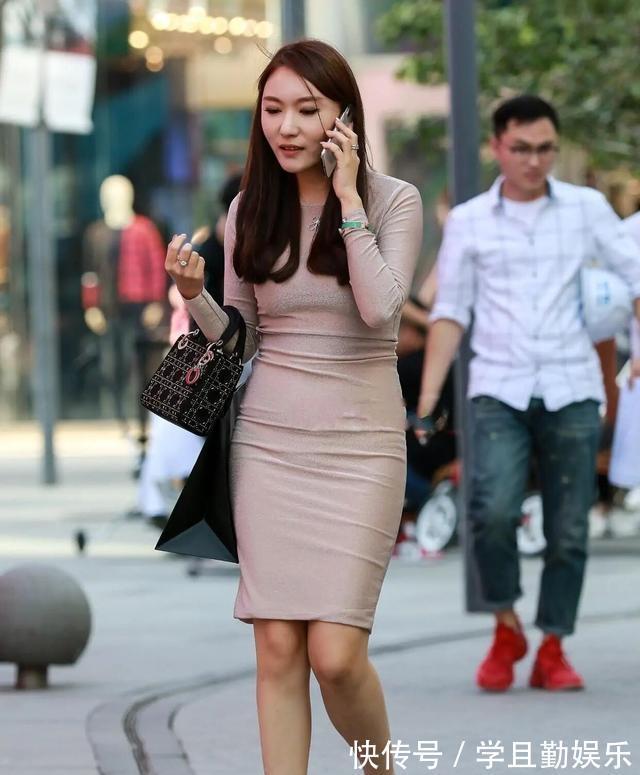 效果|用心穿搭连衣裙,淑女风中又增添几分小性感,效果满满