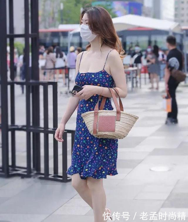 减龄|放弃A字裙吧,今年流行这种款式,时髦又减龄,中年女士都爱了!