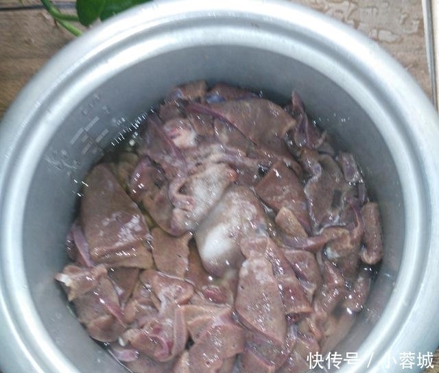 老人|“它”隔三差五吃点，对眼睛好，老人吃还补铁，我家每周都吃1次