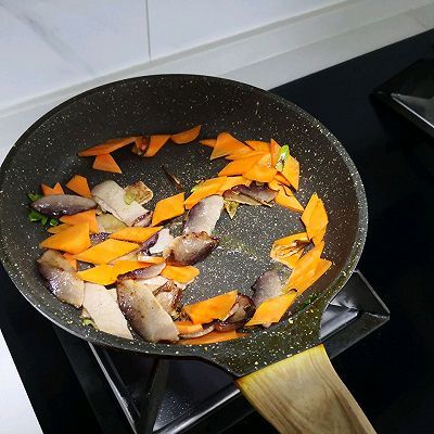 芹菜|腊肉炒芹菜