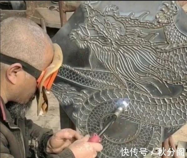 达芬奇&老汉用电焊画出一条巨龙,吊打很多专家,网友:电焊界的达芬奇