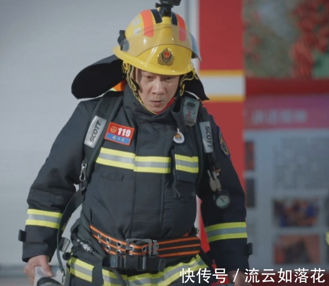 陈小春的滚烫人生54岁实现消防员梦，昔日“古惑仔”成励志楷模