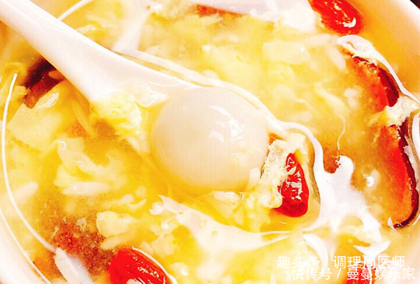 它是“天然补血汤”,一点不比阿胶差,女人常吃,秒变冻龄女神
