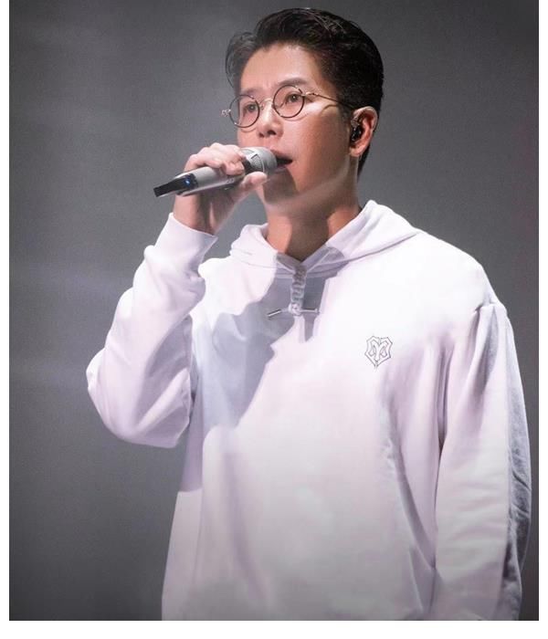 《披荊斬棘的哥哥》成團(tuán)夜：17位哥哥出道，陳小春獲總排名第一