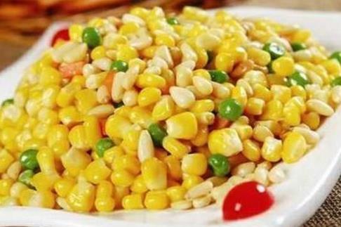 小蛮腰|夏季全家想长寿全靠吃，3种食物离不开，促进代谢，预防便秘