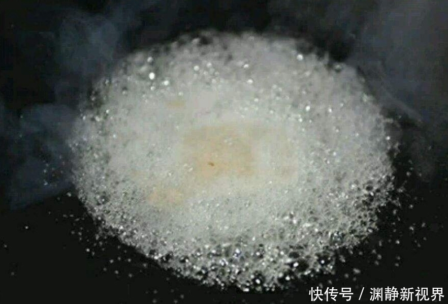 土豆淀粉|做挂霜花生时,不要直接加糖,做之前多加一步,花生香甜可口