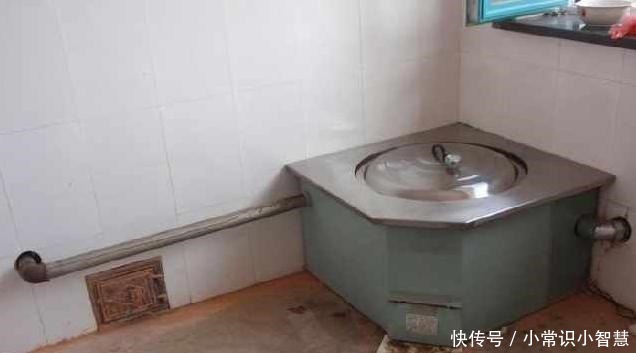 回农村头一次见到新式灶台，排烟方便，还能当暖气用！