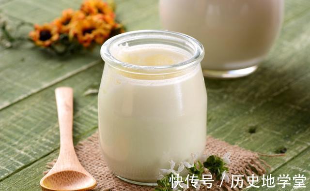 睡眠质量|女人绝经前，身体会“通风报信”！医生：多吃这些食物，滋养卵巢