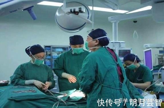 宝宝|女子怀孕11个月没生,医生强行剖腹产,宝宝出生后家人哭成一片