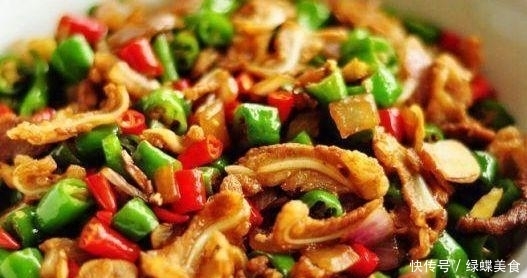  精选美食推荐：隔水蒸鸡，蘑菇胡萝卜汤，香辣红烧肉的做法