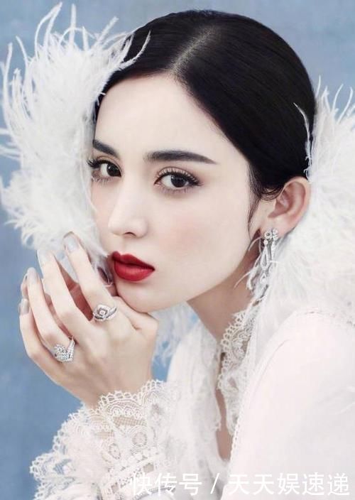 脸上这4处有“窝”的女人，天生就是“美人胚子”，看看你有没有