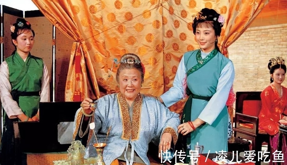 贾赦#同样是吃“嫩草”,为什么贾珍抱得美人归,贾赦却碰了一鼻子灰?