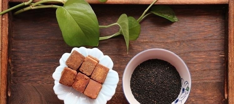 碱性食物|秋末，这食物要天天吃，每天吃一勺最养人，多买囤着，炒着吃很香