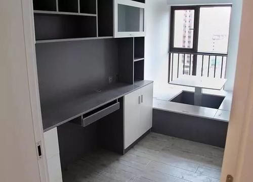 电视墙|花30万装修,进门我就蒙了,“黑白搭配”很大气,电视墙最好了