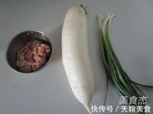 白萝卜|它是肺部的“大救星”，润解咽喉，清肺排毒，吸烟人士得要多吃！