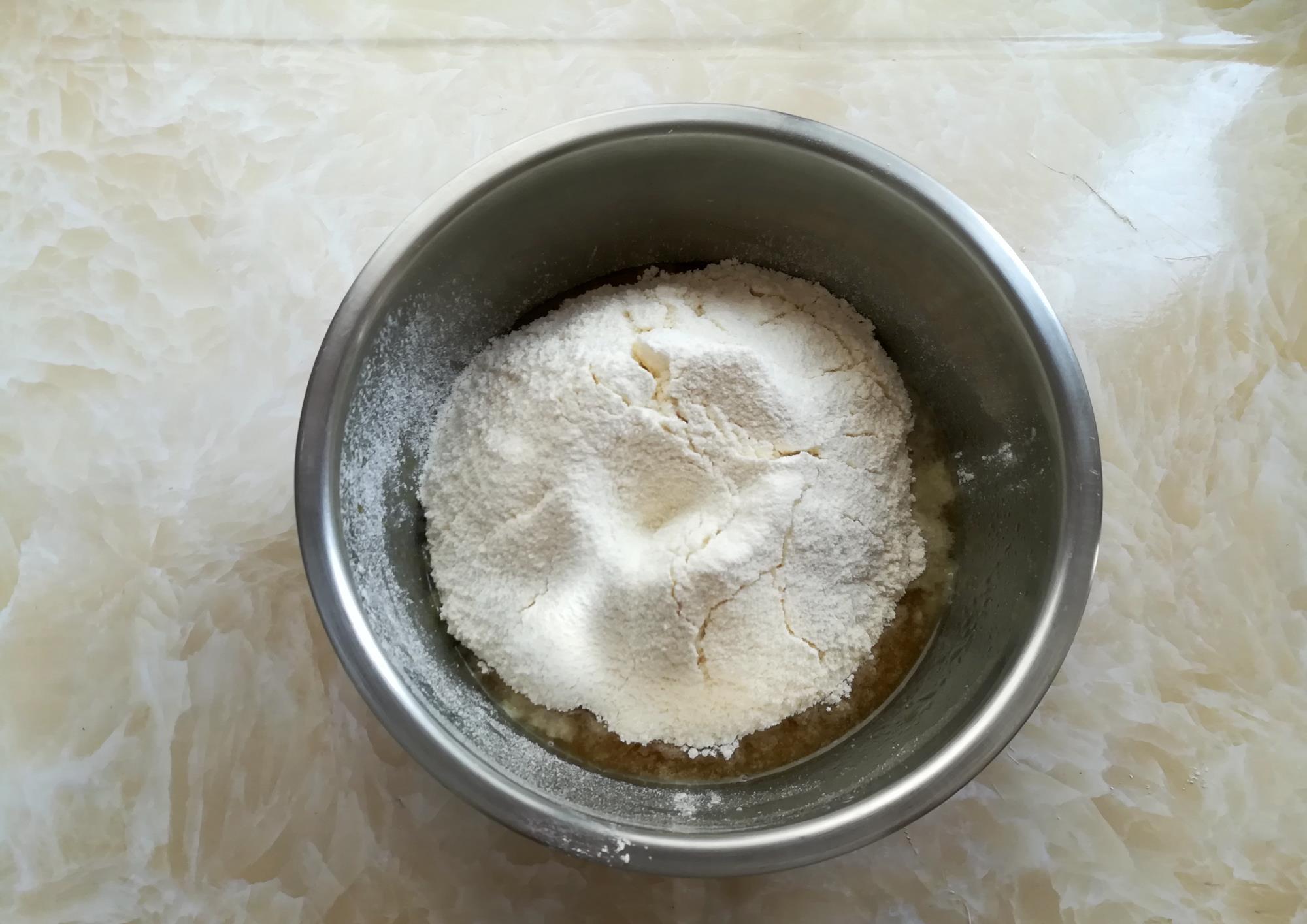 自制|自制中秋月饼,比例是关键,不塌腰不泄脚,真材实料越吃越香