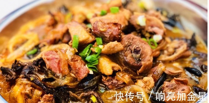 吃着倍香的几道家常下饭菜，简单的食材照样能吃出健康，特别不错！