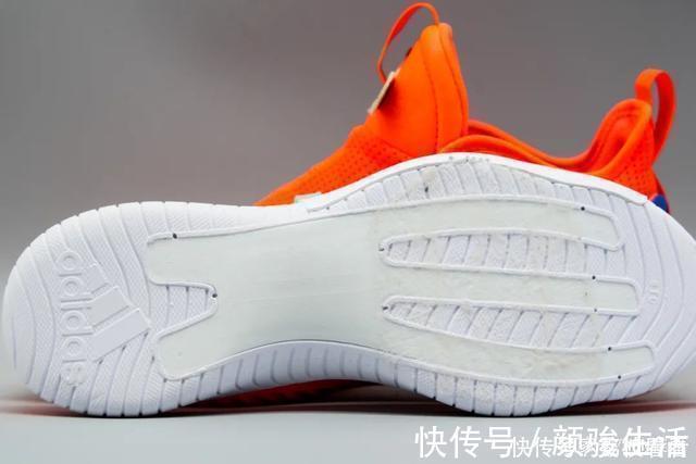 ren当之无愧的旗舰款!哈登5代能成为下一款划时代的战靴吗